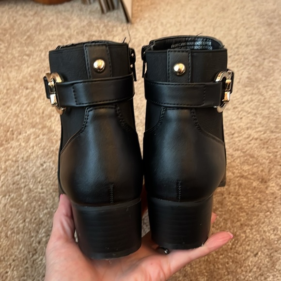 Karen Scott Booties - Picture 4 of 9